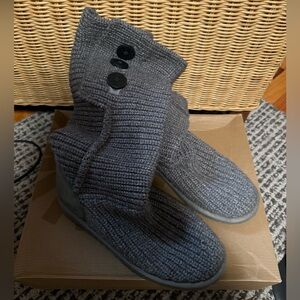 Ugg slouchy sweater boots.  Size 9. Great condition